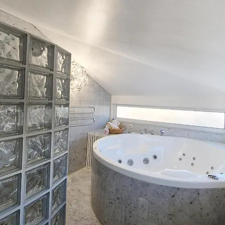 Gorgeous In Хёугесунн