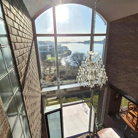 Gorgeous In Дом отдыха